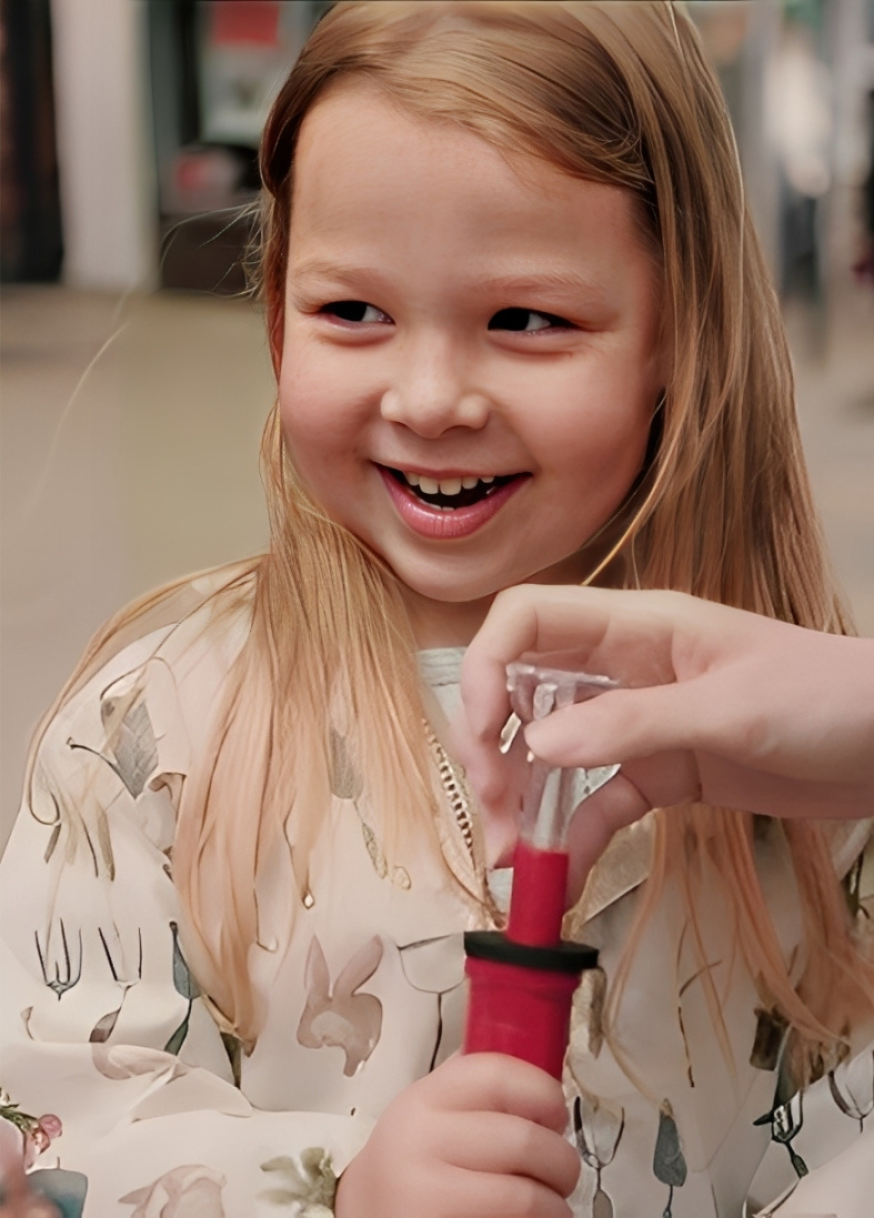 A Girl with pInstrument